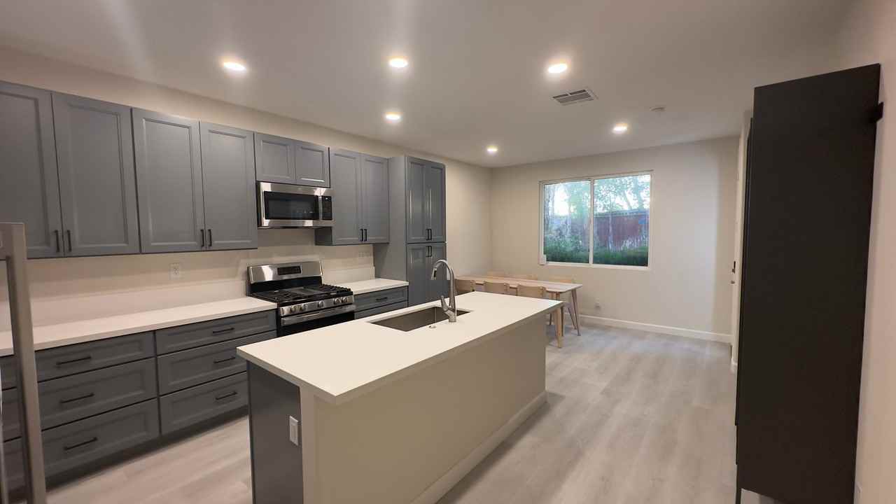 39391 Tiburon Dr #5 - Photo 3 of 18