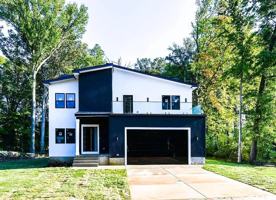 featured image of 1 Ayrwood Ln
