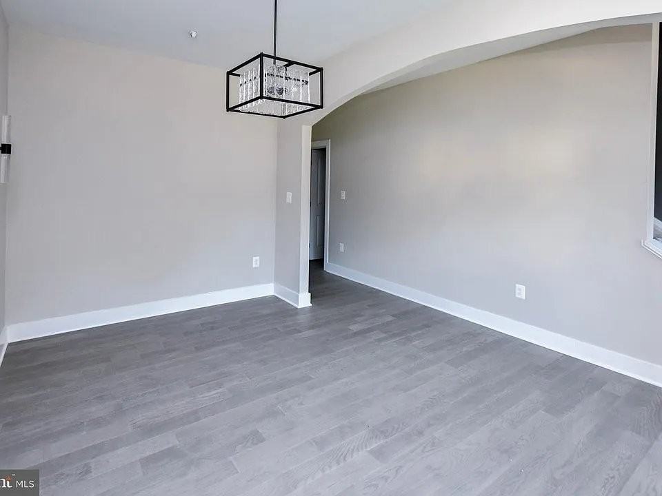1 Ayrwood Ln - Photo 7 of 35