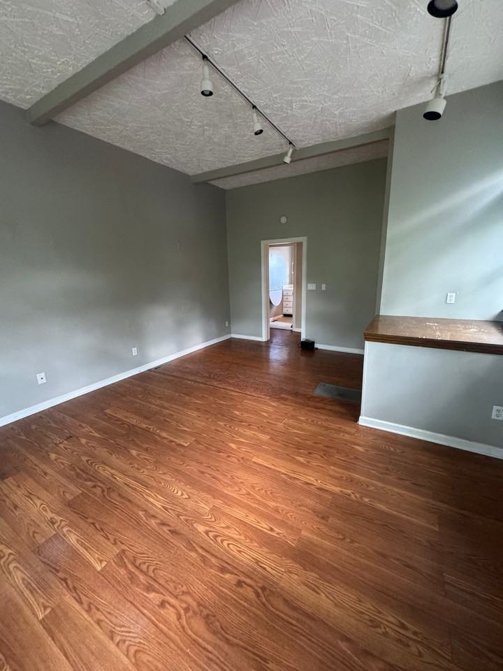 108 Brook St #108 - Photo 4 of 16