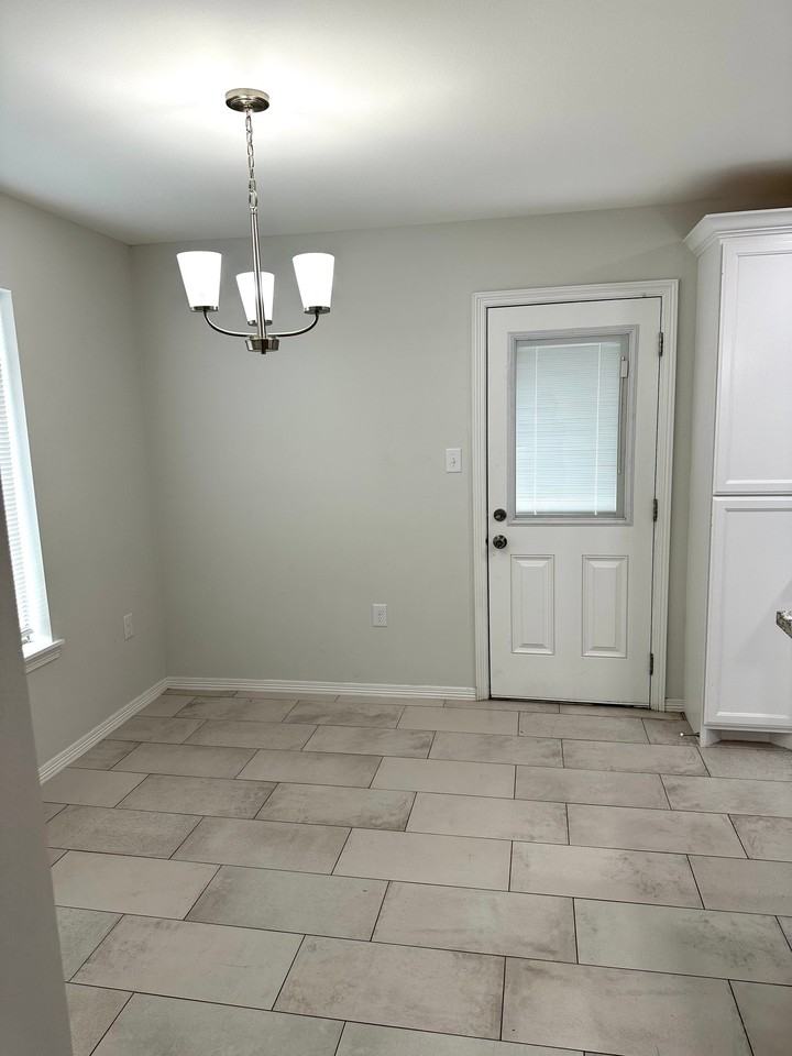 308 Uva Ln - Photo 7 of 20