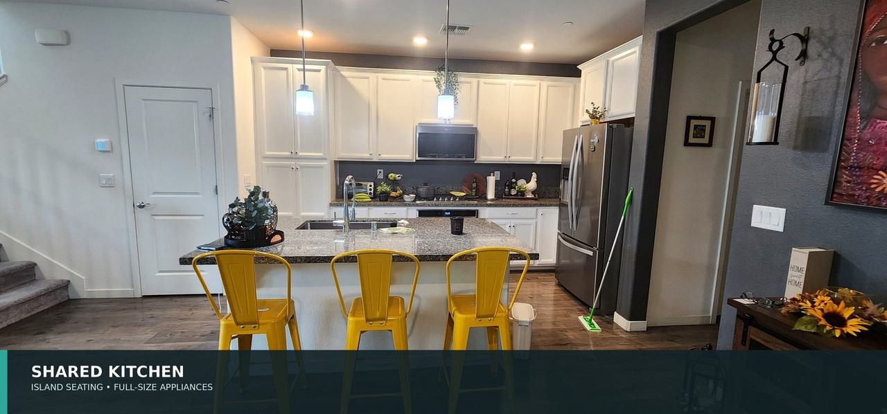 2948 Honey Opal Ave - Photo 2 of 9