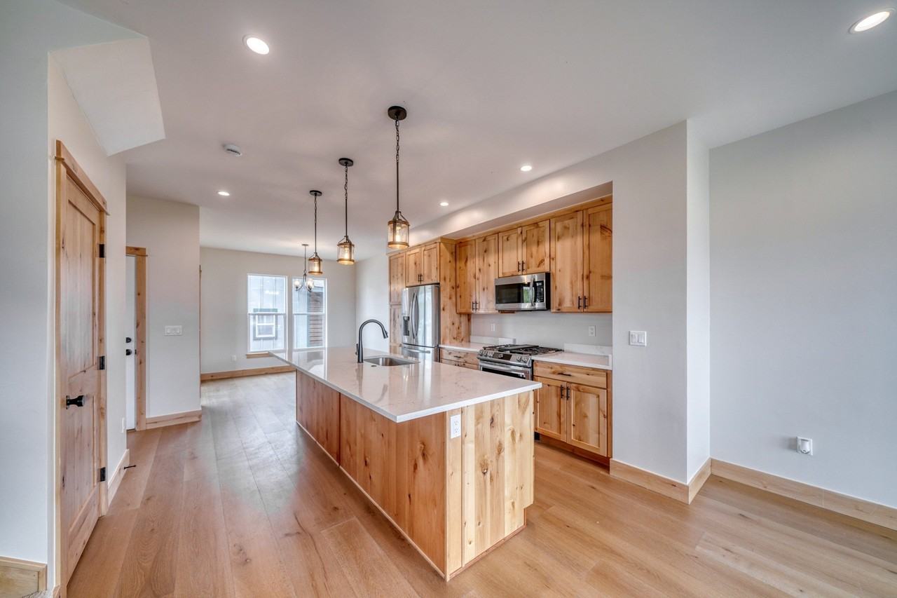 300 Mcclary Park #1 - Photo 5 of 20