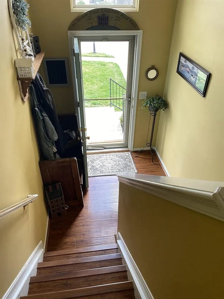 3670 Avalon Drive - Photo 4 of 22