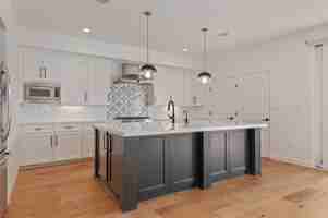 featured image of 105 W De La Guerra St
