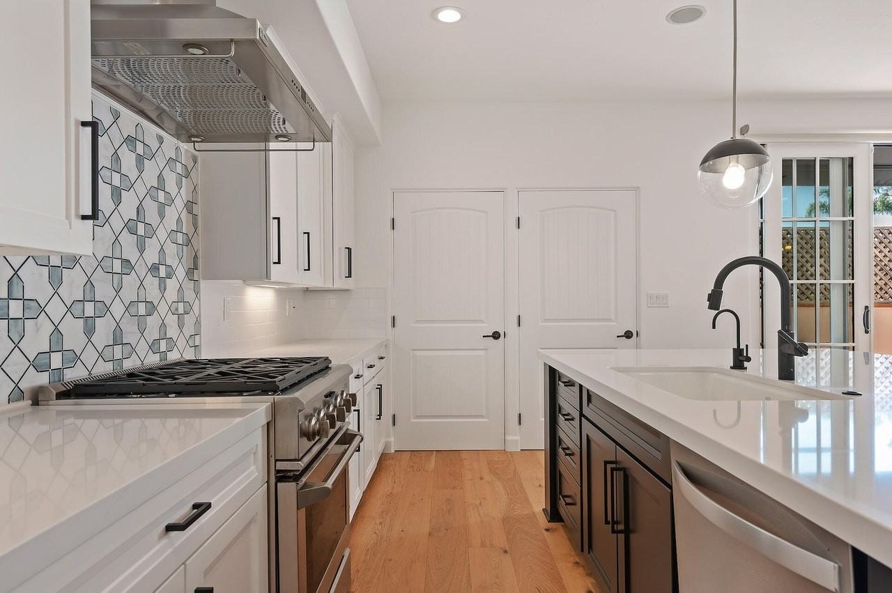 105 West De La Guerra Street, Unit Y - Photo 4 of 25