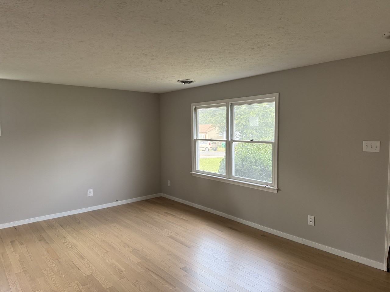 21 N Mapleleaf Ave #1 - Photo 2 of 7