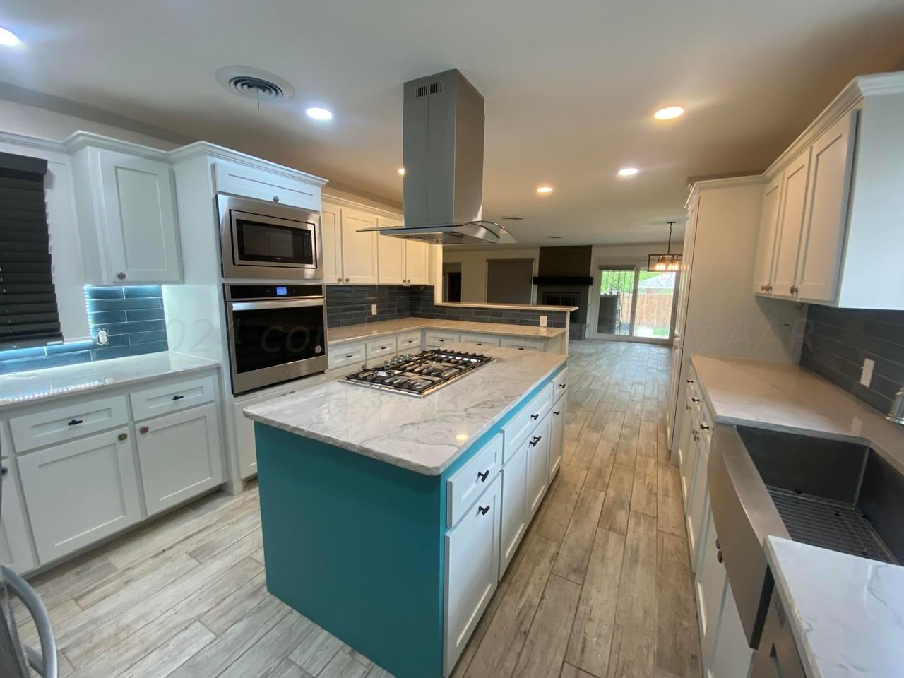 3606 S Austin St - Photo 2 of 24