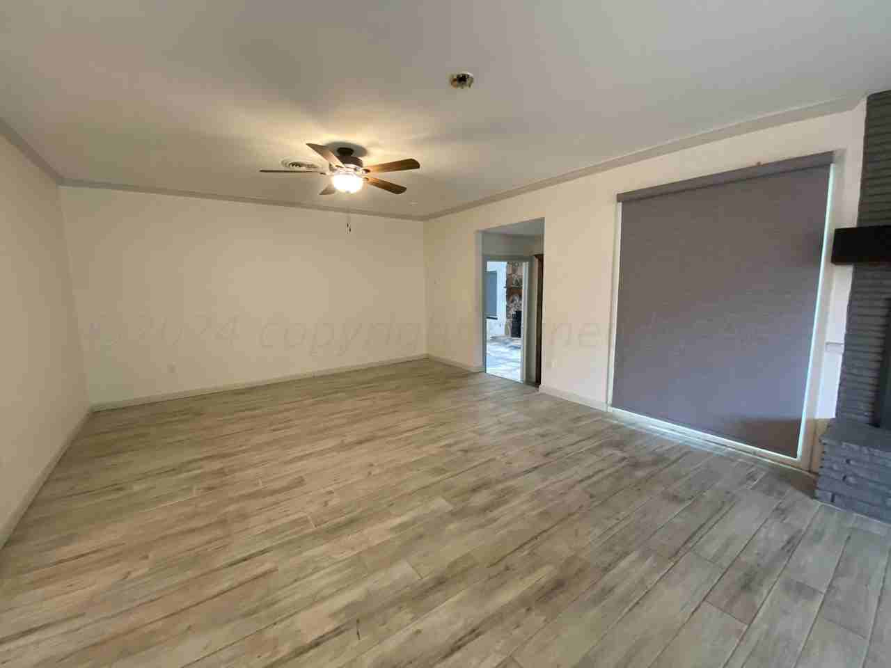 3606 S Austin St - Photo 6 of 24