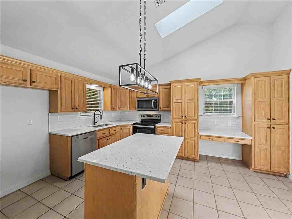 11 Ettington Dr - Photo 2 of 25
