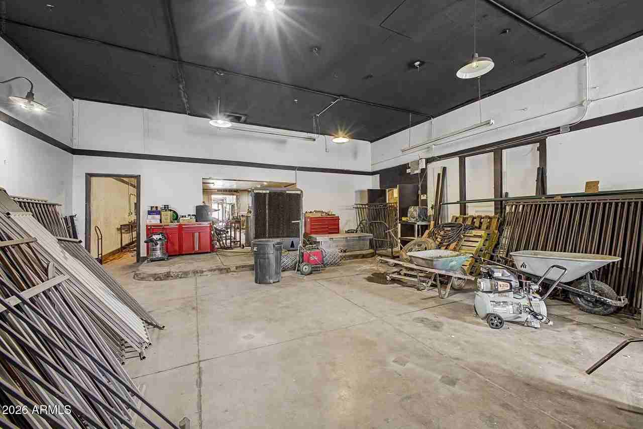 6819 N 55th Dr - Photo 5 of 43
