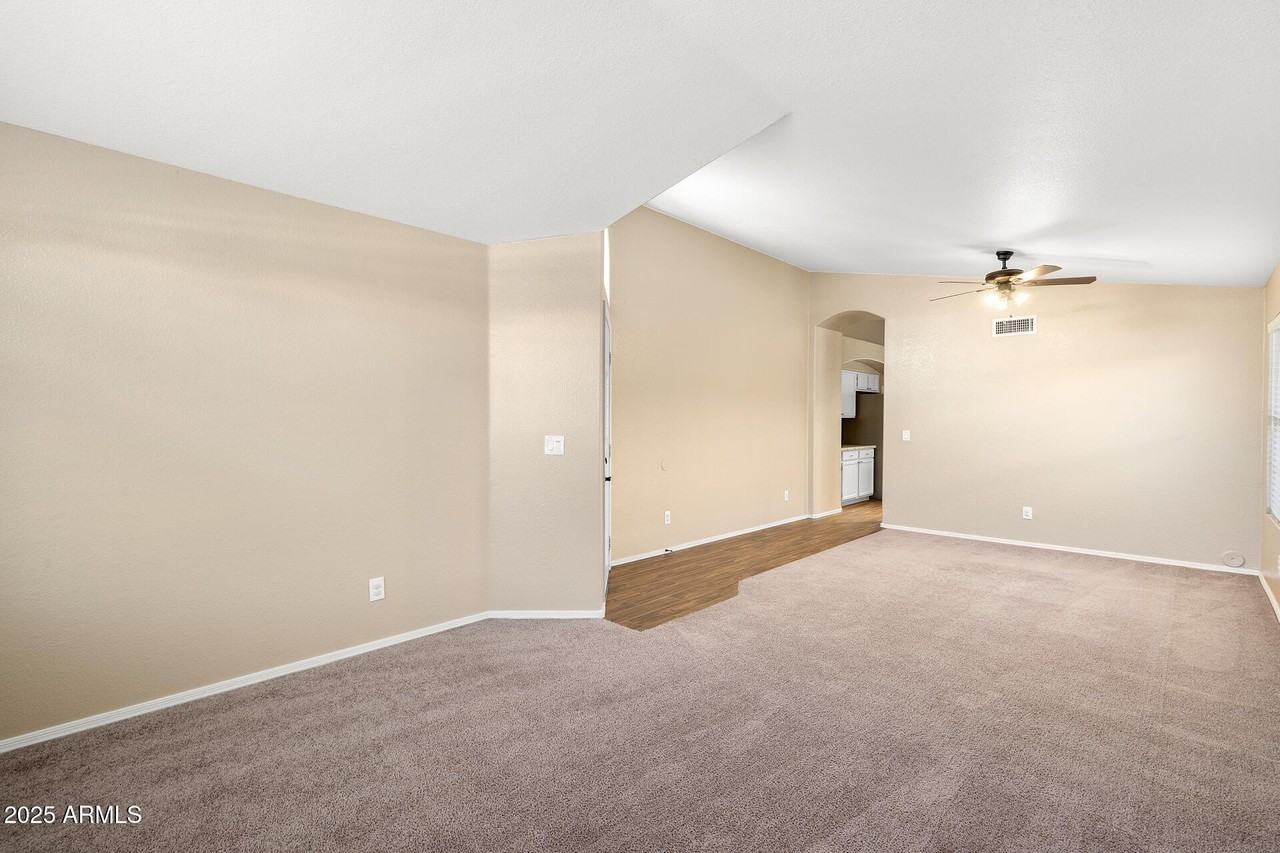 7936 W Taro Ln - Photo 4 of 27