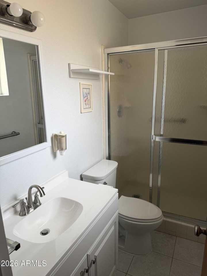 2426 W Echo Ln - Photo 4 of 19