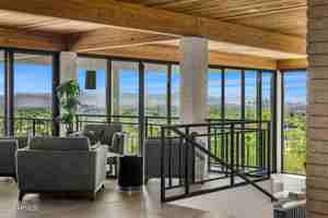 featured image of 4744 N 56th St
