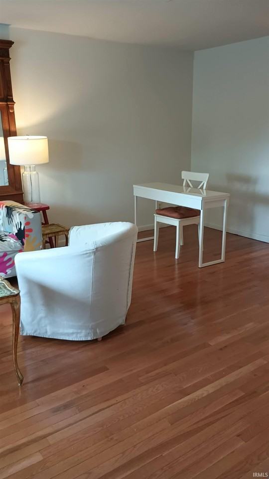 1601 S Dorchester Dr - Photo 4 of 16