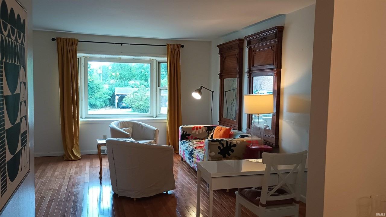 1601 S Dorchester Dr - Photo 5 of 16