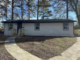 featured image of 6 Hiland Pl