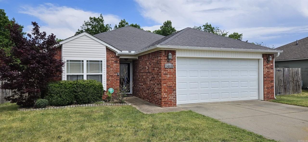 14815 Parkway Meadows Dr - Photo 2 of 16