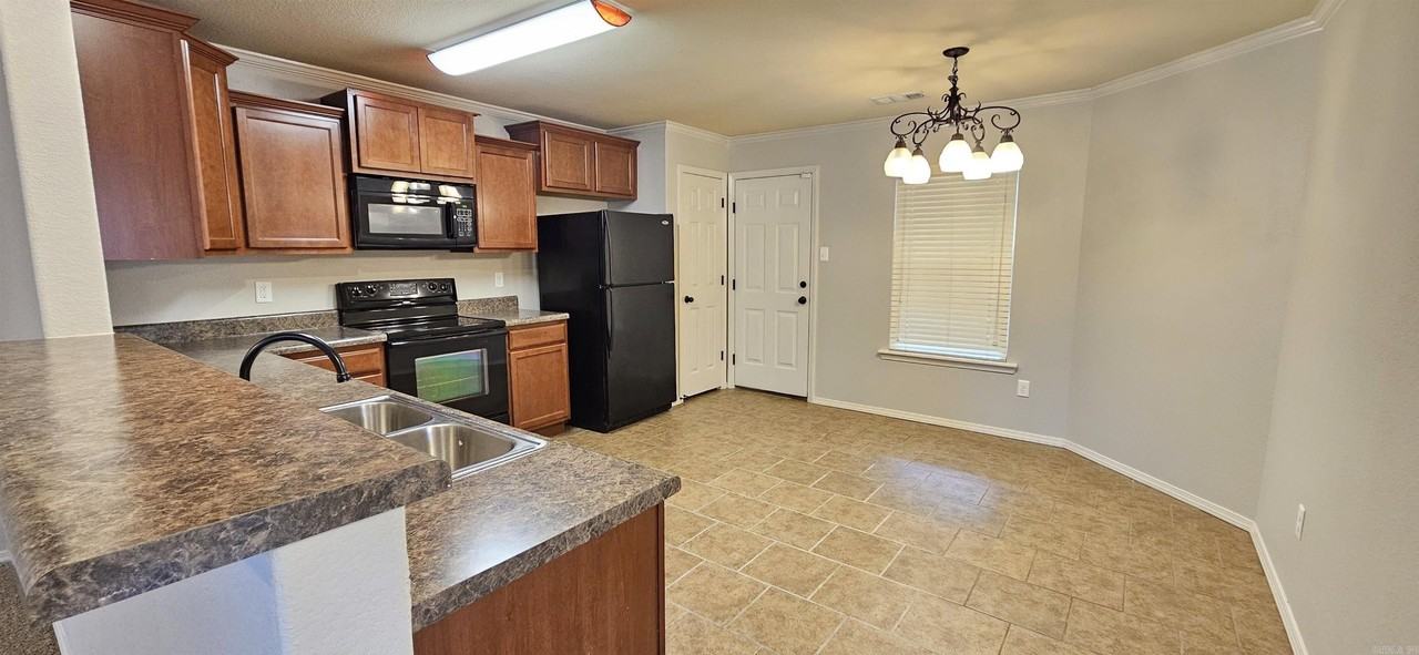 14815 Parkway Meadows Dr - Photo 5 of 16