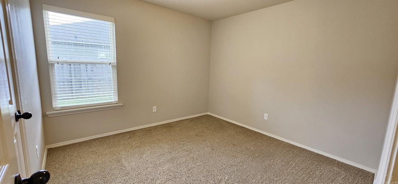 14815 Parkway Meadows Dr - Photo 7 of 16