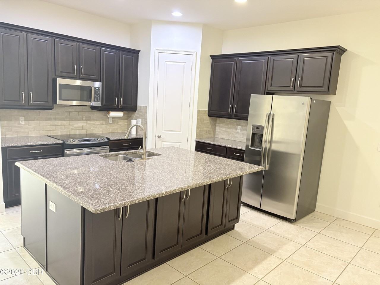 6831 Stoneheath Ln - Photo 3 of 19