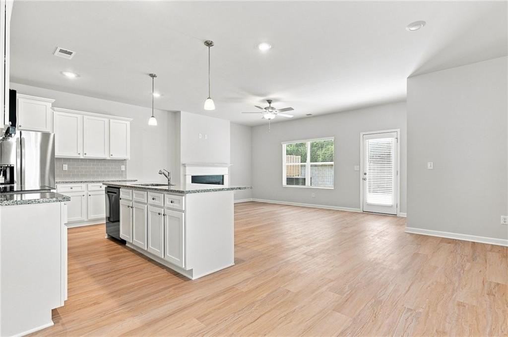 387 Lanier Cir - Photo 4 of 29