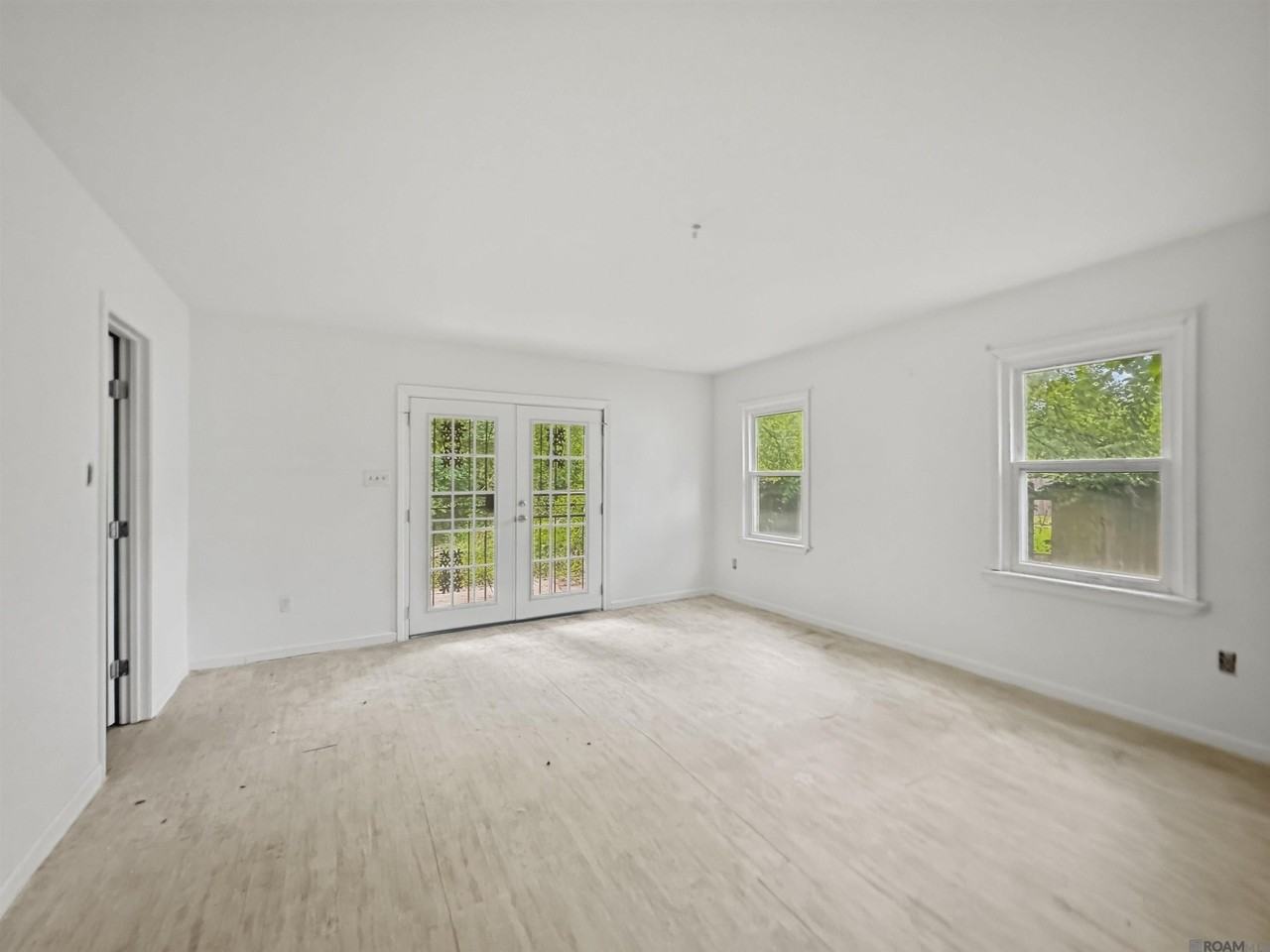 5156 Linden St - Photo 4 of 8