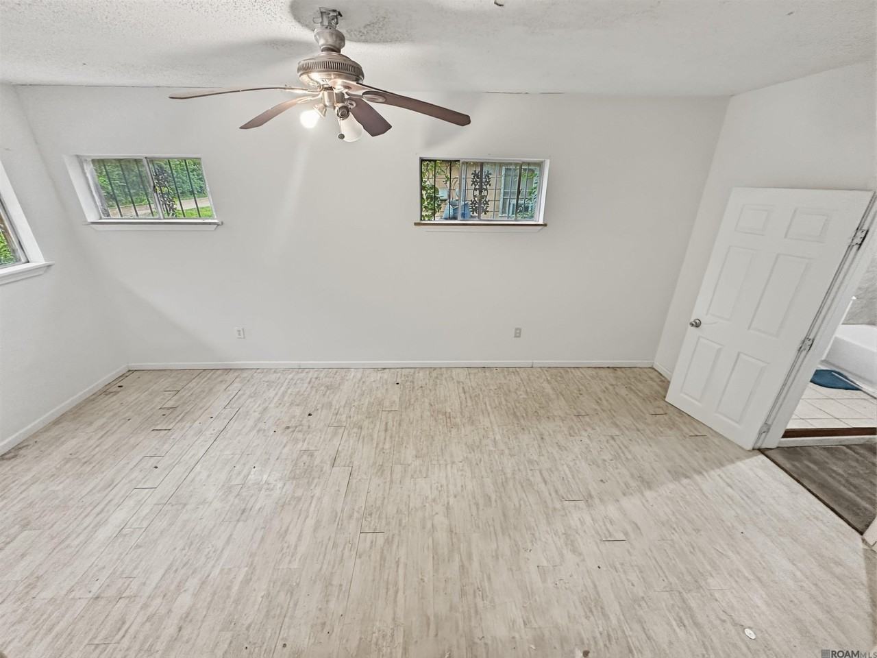 5156 Linden St - Photo 7 of 8