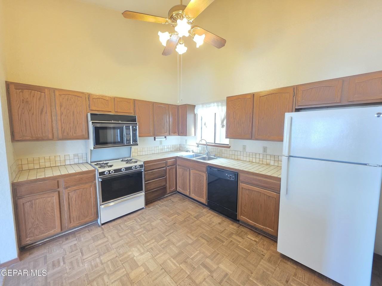 222 Canyon Terrace Dr - Photo 6 of 17