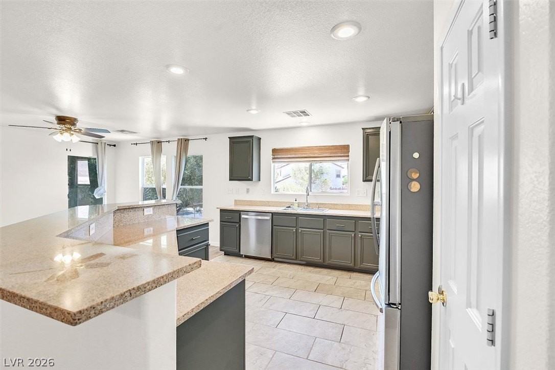 8753 Dodds Canyon St - Photo 7 of 26