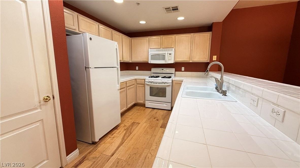 2325 Windmill Pkwy #1613 - Photo 7 of 38