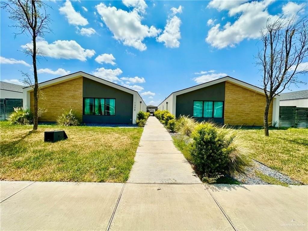 1308 E Iris Ave #4