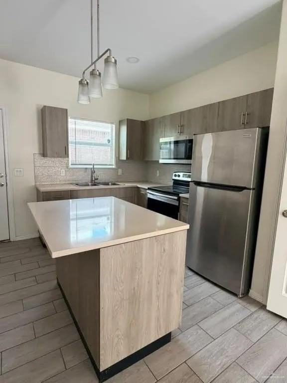 1617 W Broome St #2 - Photo 3 of 8