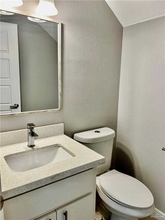 406 Newport Ave #2 - Photo 6 of 15