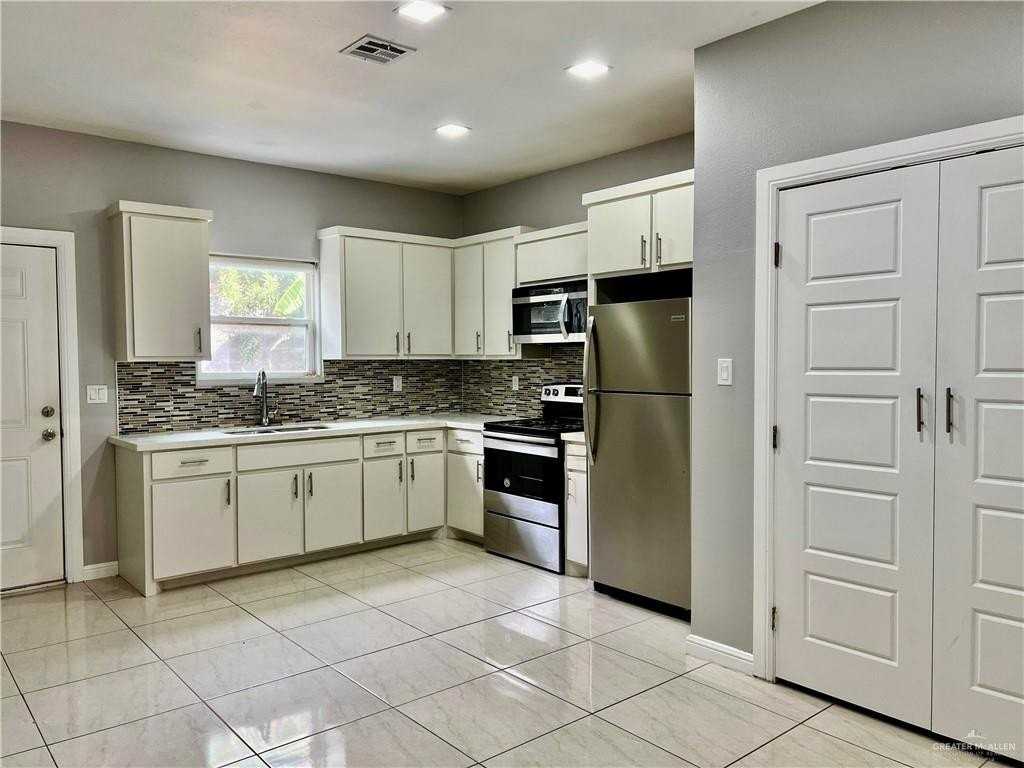 406 Newport Ave #2 - Photo 7 of 15