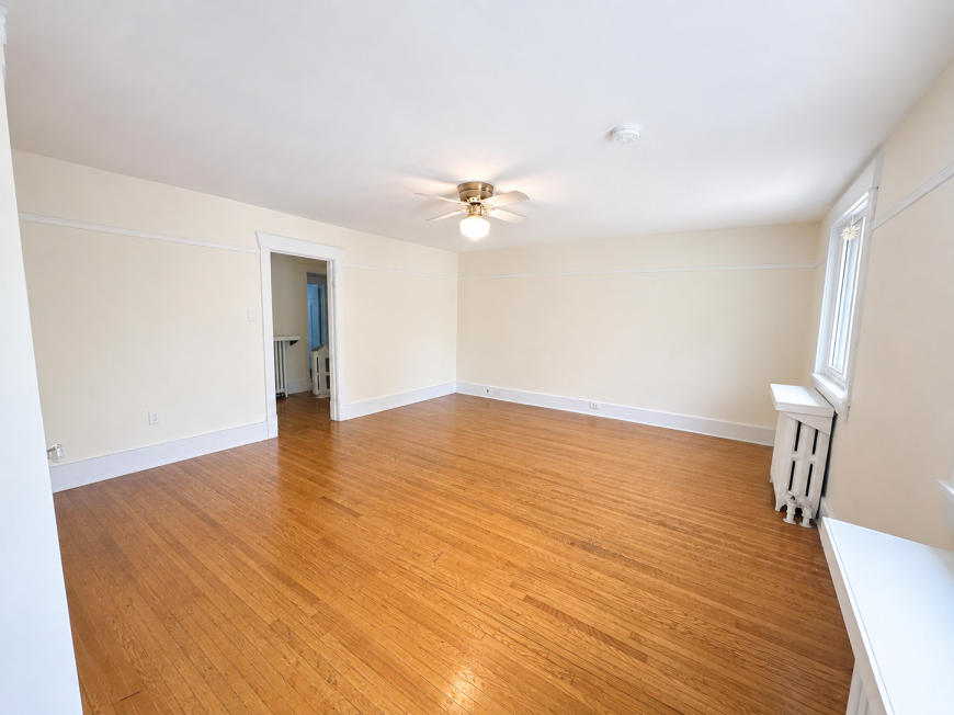 45 Fairleigh Cres - Photo 3 of 10