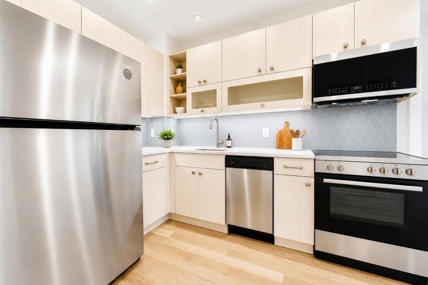 524 W 134th St - Photo 4 of 10