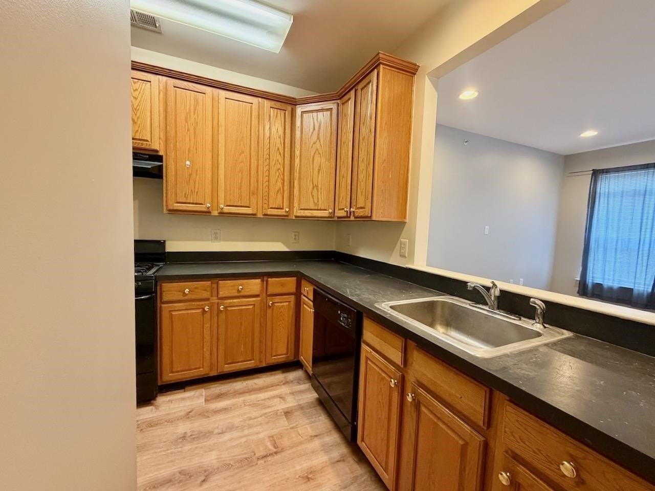6 Mcmartin Ct - Photo 5 of 17