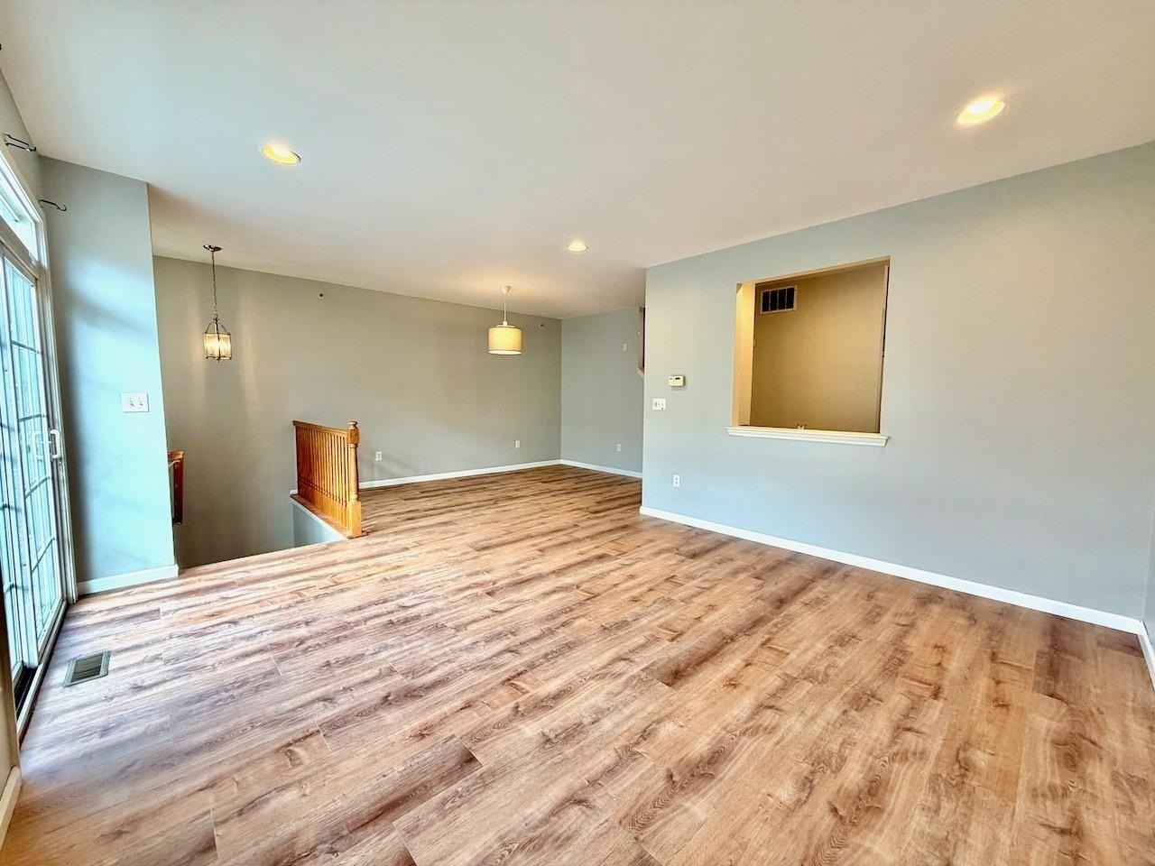 6 Mcmartin Ct - Photo 3 of 18