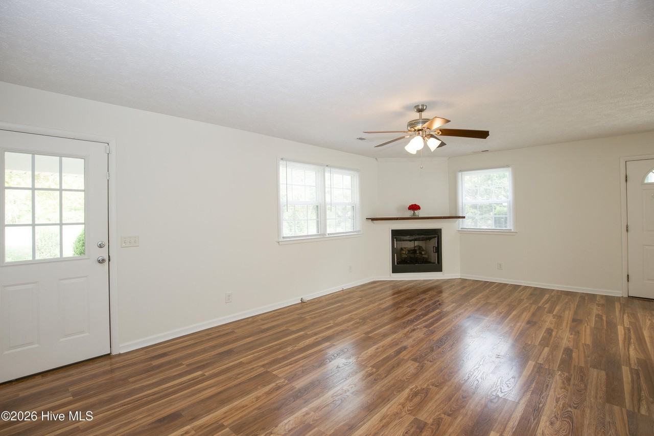 292 Archie Rd - Photo 5 of 49