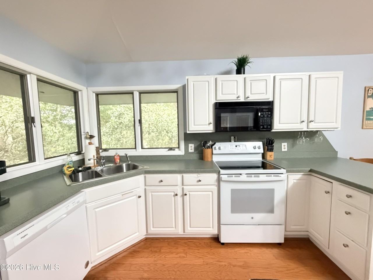 406 Channel Dr #S - Photo 5 of 18