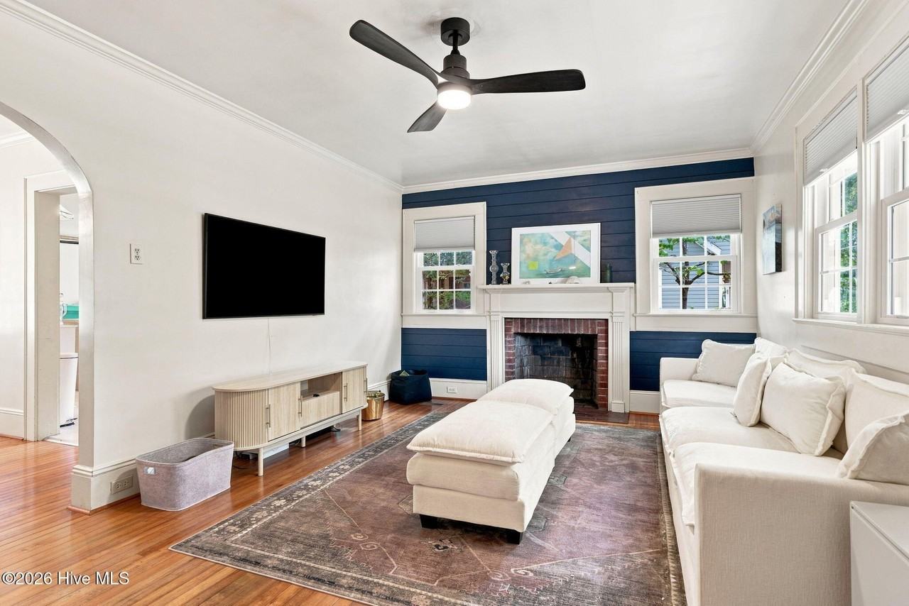 116 Noyes Ave - Photo 4 of 21