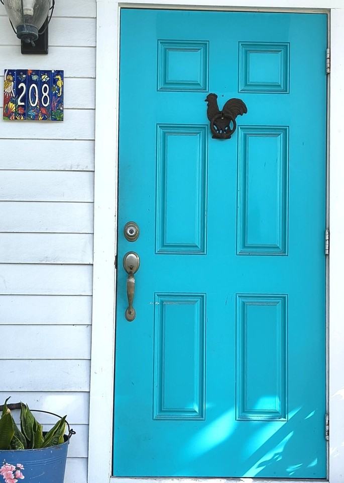 208 Olivia St - Photo 2 of 22