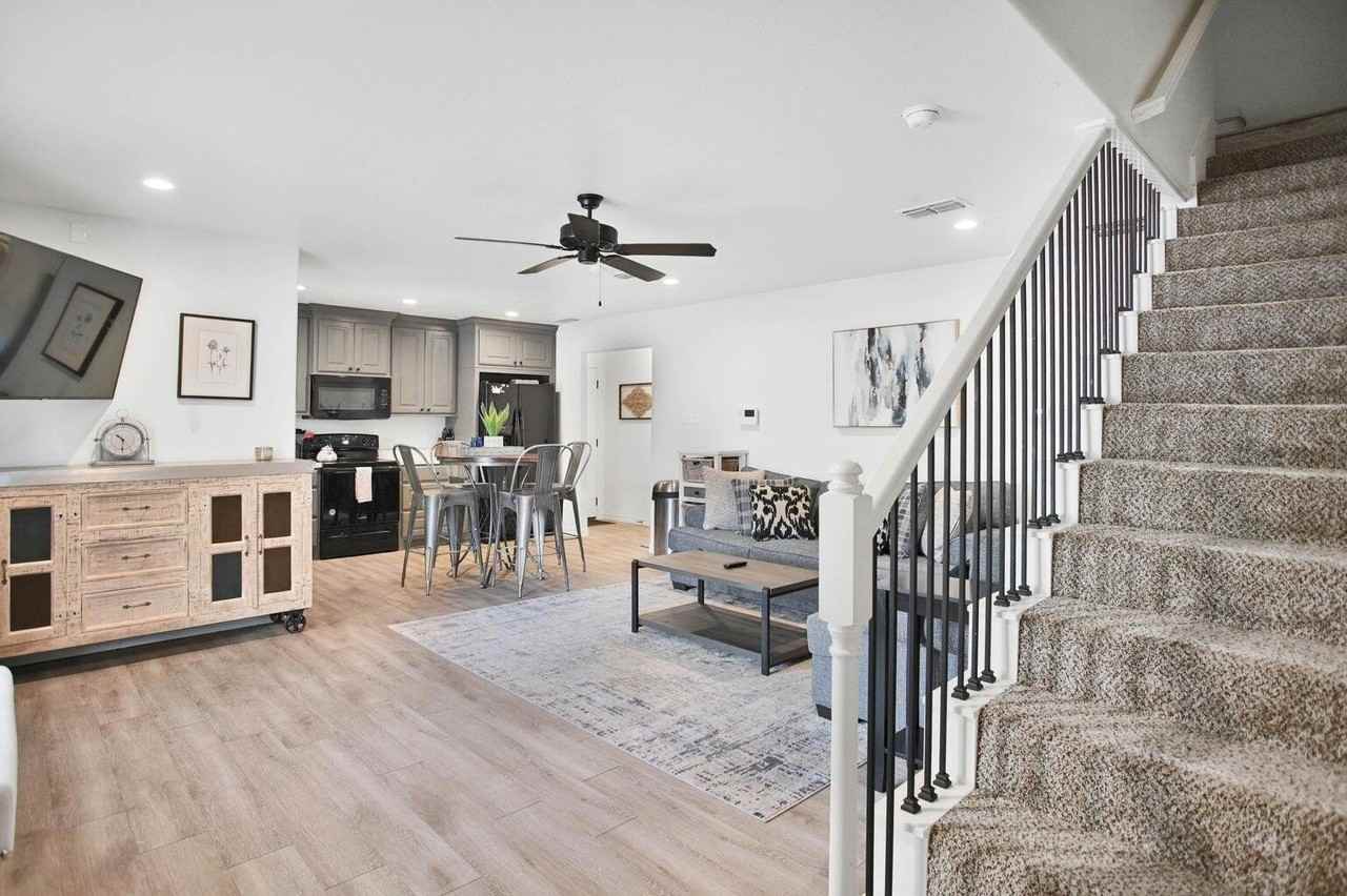1920 16th St - Photo 5 of 29