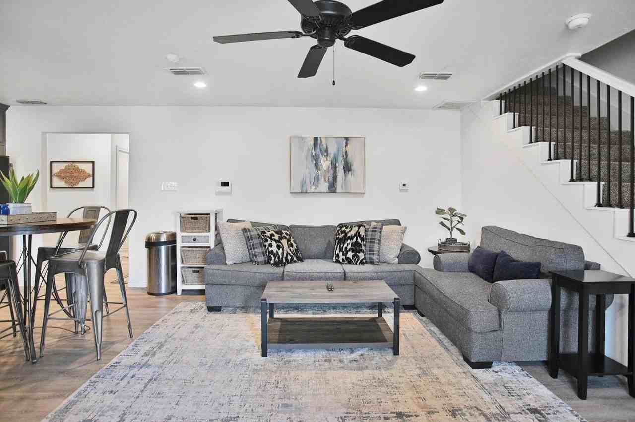 1920 16th St - Photo 6 of 29