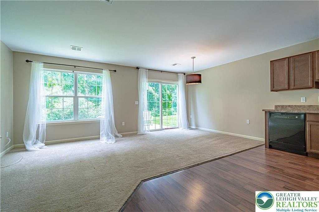 713 Blue Heron Dr - Photo 3 of 18