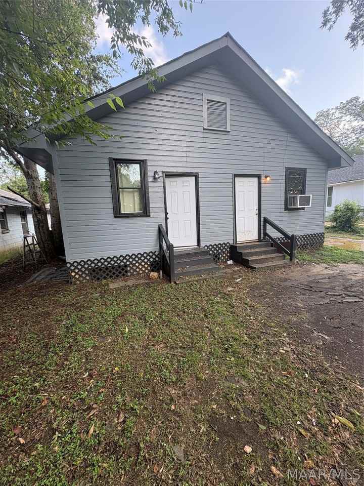 721 Central St #B - Photo 2 of 9