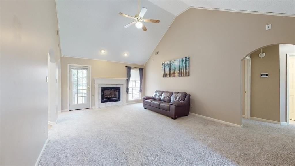 195 Cross Point Dr - Photo 3 of 15
