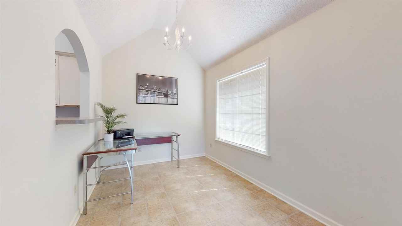 195 Cross Point Dr - Photo 5 of 15