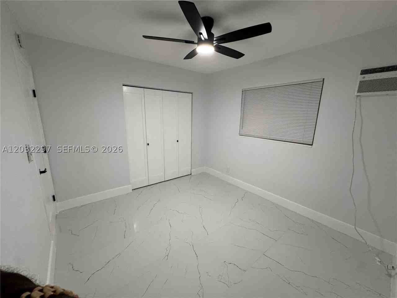 1096 Ne 157th Ter - Photo 5 of 15